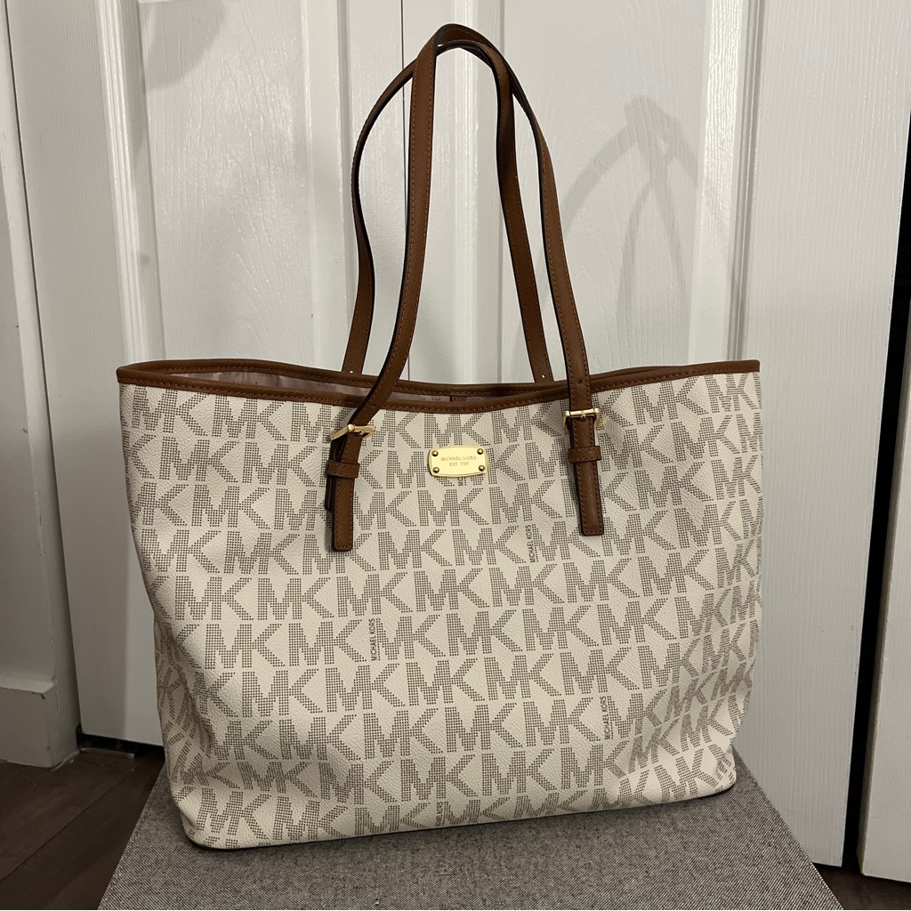 Michael Kors Carryall Monogram Large Tote Vanilla And Brown 14”X7” Base 12” High